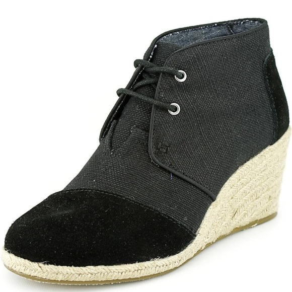 TOMS booties wedge Women's Wheat Suede black in color preowned size 8.5 - Picture 2 of 4